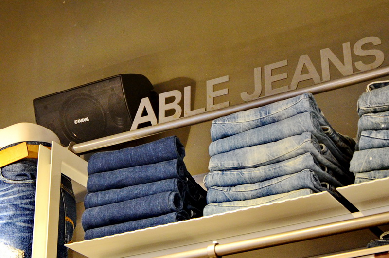 ABLE JEANS正大广场旗舰店——凯发k8国际MA2030的时尚之旅